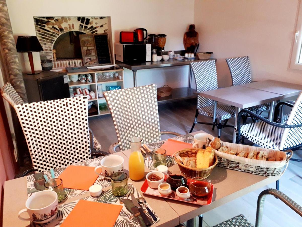 Bed and Breakfast Le Moulin Bleu Seigy Екстер'єр фото